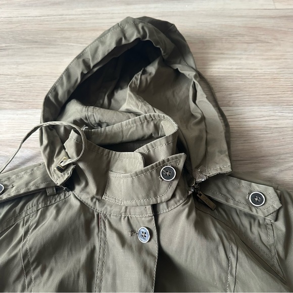 Cole Haan Women’s Olive green RainJacket with detachable Hood - Picture 6 of 13
